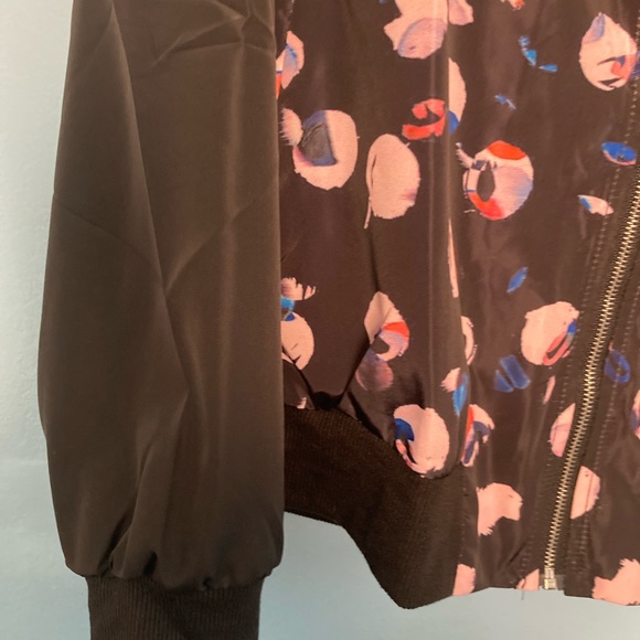 Jacket - Picture 6 of 7